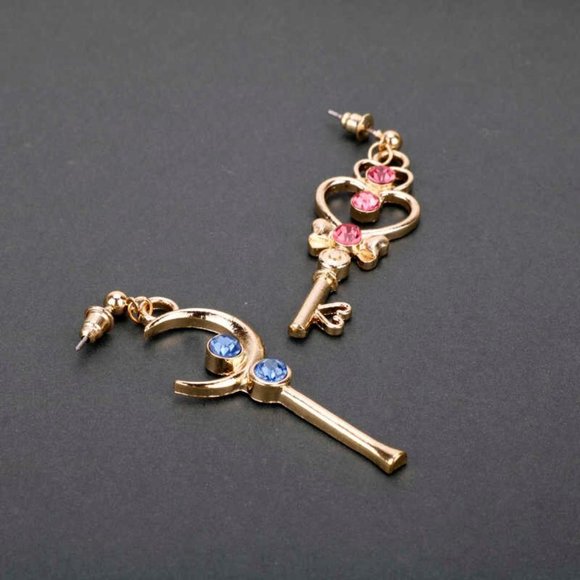 Sailor Moon Anime Inspired Gold Key Wand Earrings - Picture 4 of 6